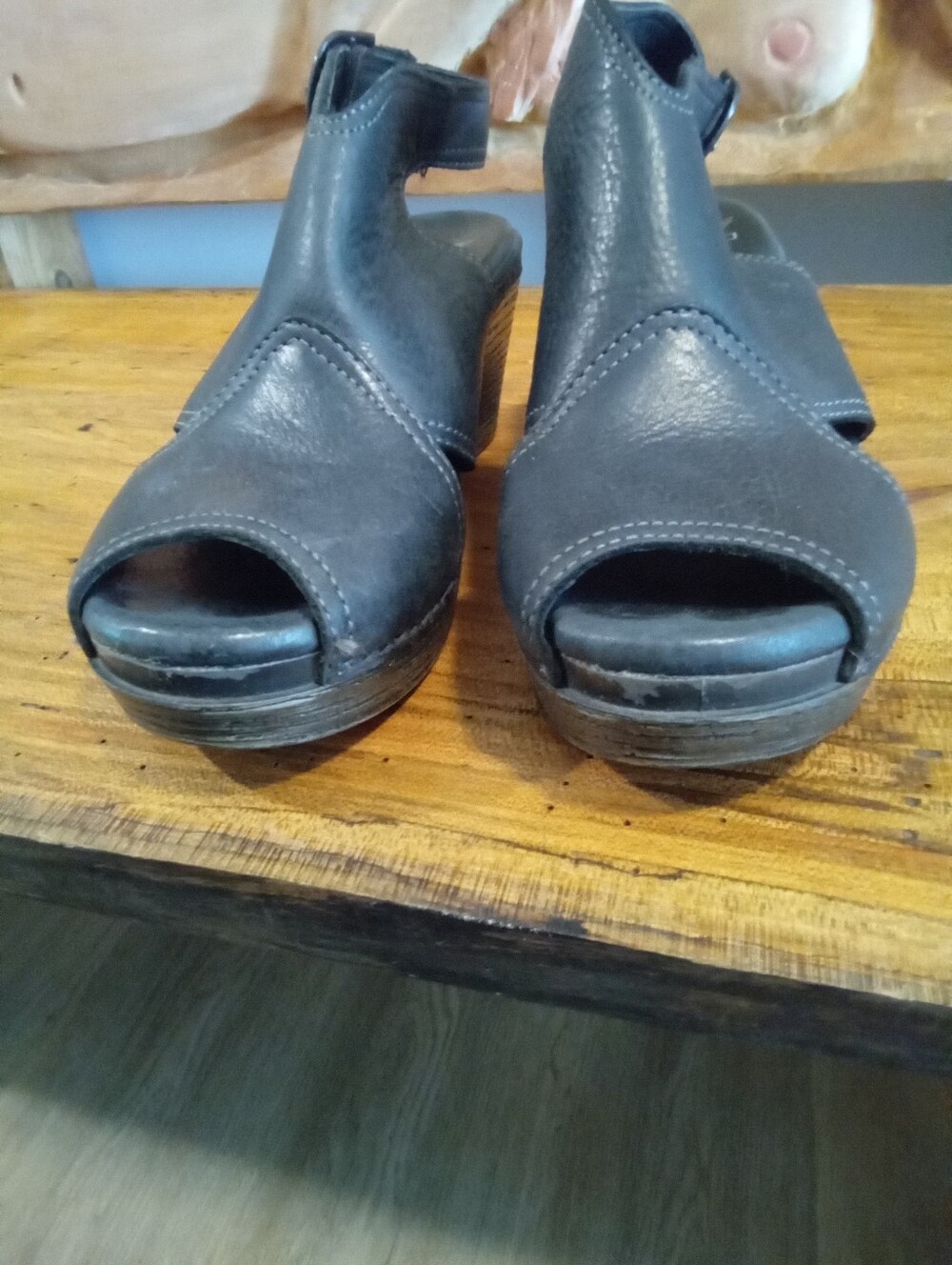 Dansko Vanda Size 37 (7-7.5) Black Leather Peep-Toe Wedge Slingbacks 3" Heel - Picture 8 of 13